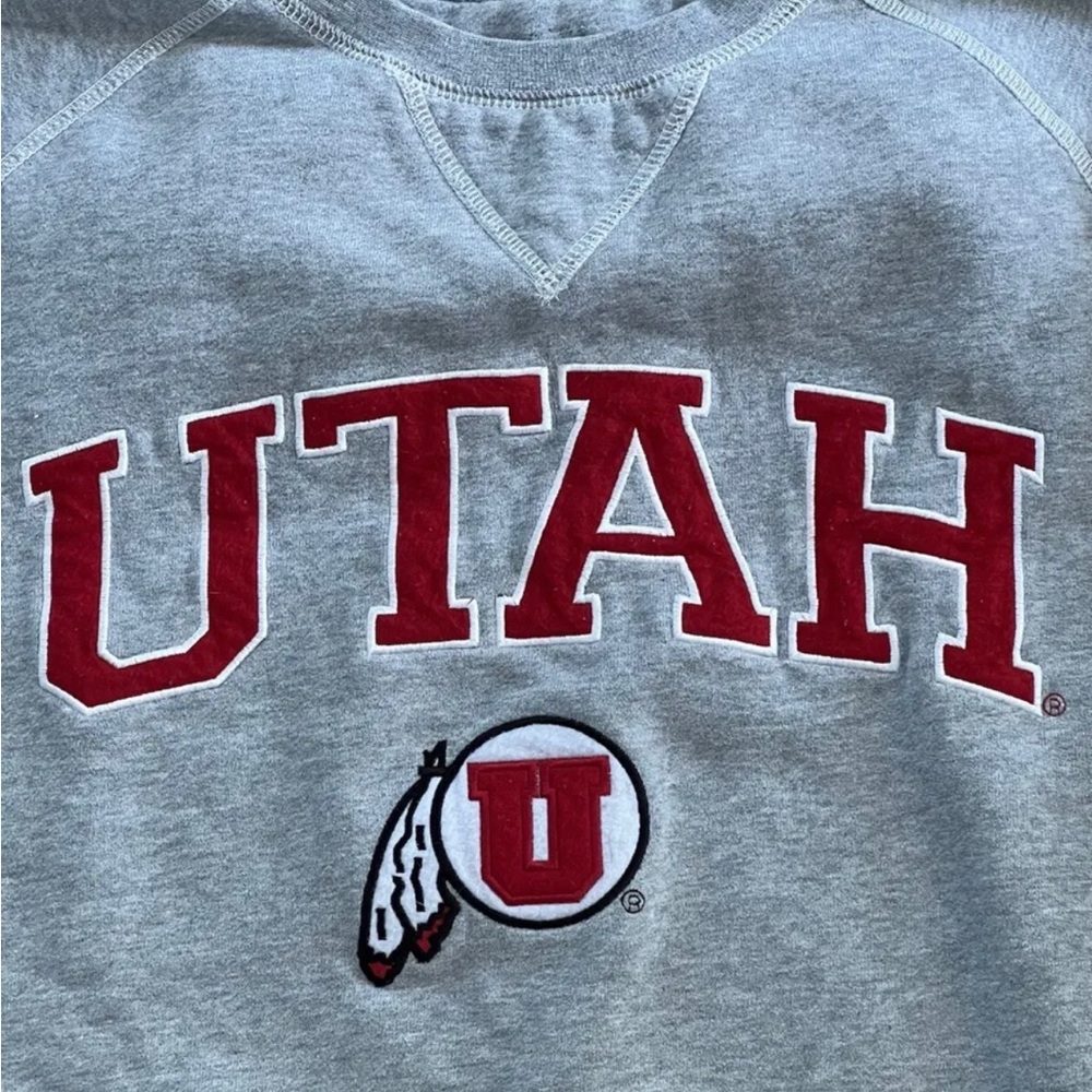 Vintage University of Utah Sweatshirt- size M